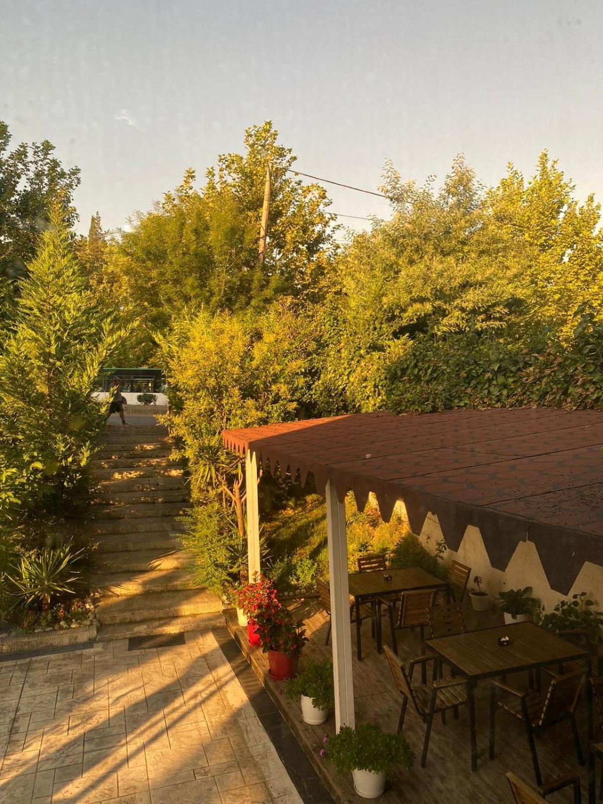 Vila Park Hotel 1 Tirana Exterior photo