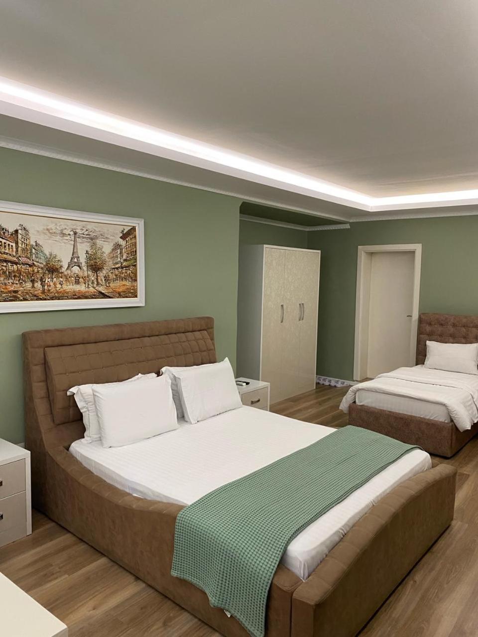 Vila Park Hotel 1 Tirana Exterior photo
